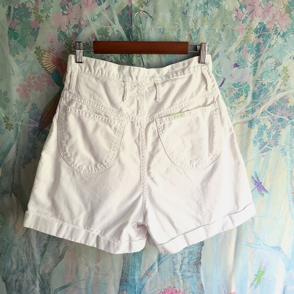 Vintage High-waisted White Denim Shorts - Picture 9 of 11
